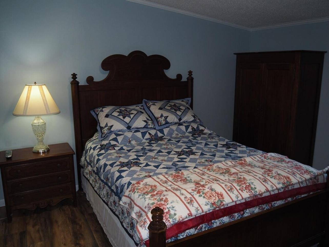 The Green Lake Getaway - Shared Lake Access! Interlochen Esterno foto